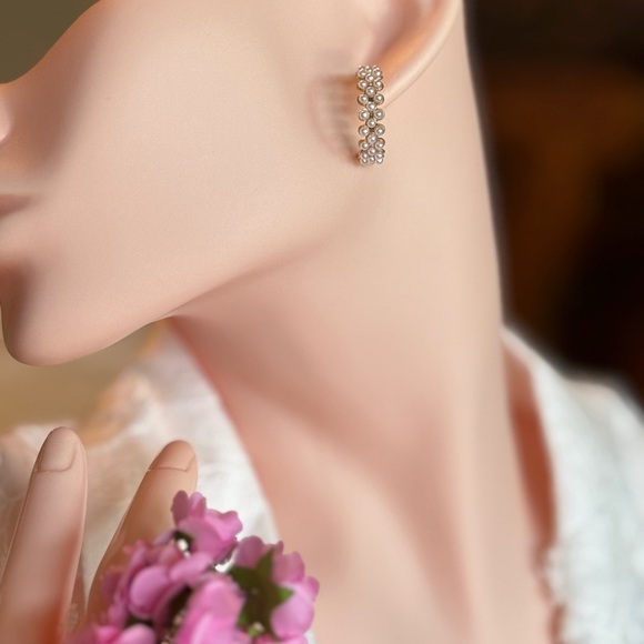 Anthropologie Jewelry - Gold Tone Stud Earrings with Mini Pearls